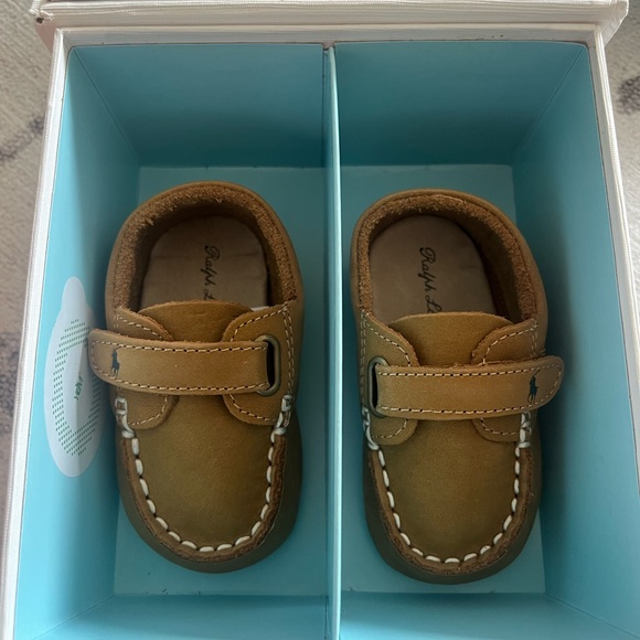 Ralph Lauren Tan Kids Moccasins - Picture 1 of 4